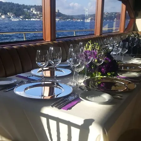 Tekne Sebnem Yat Kiralama